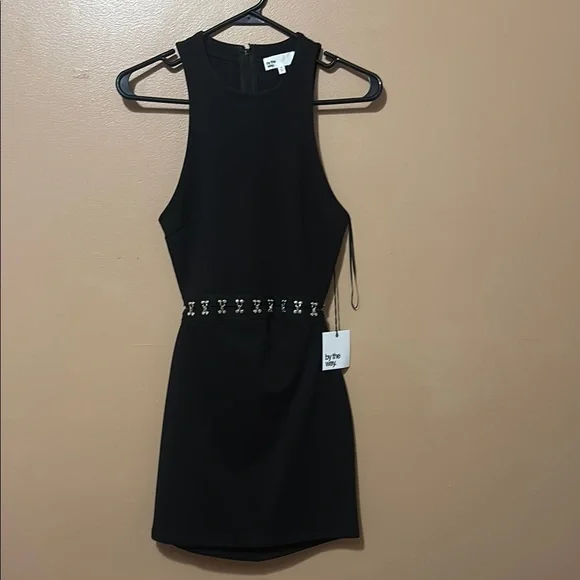 Black Sleeveless Dress - Picture 1 of 2